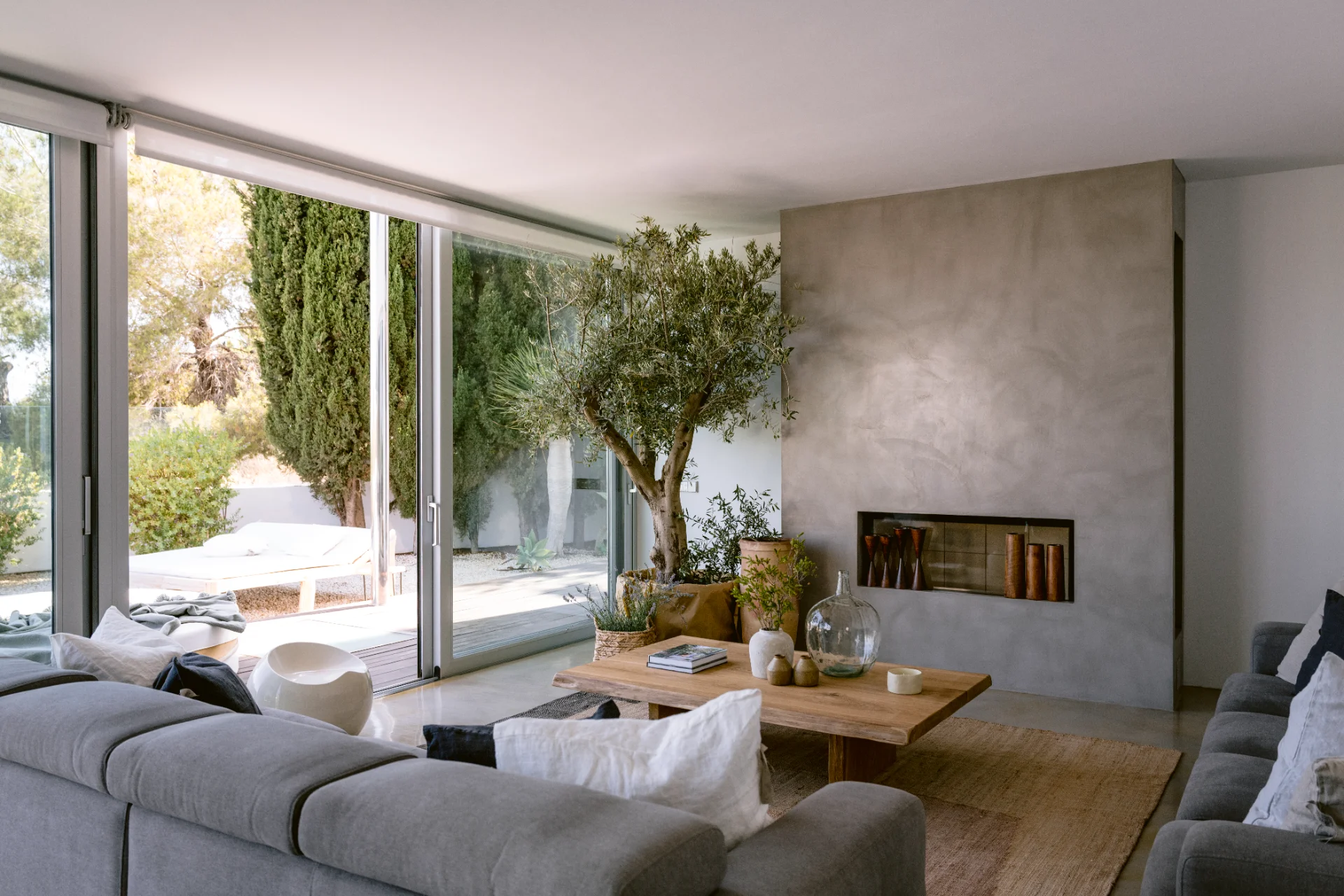 [photos.living_space_1]